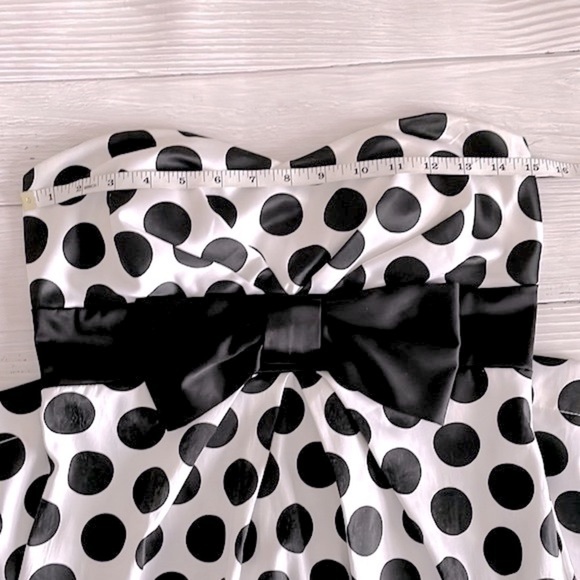 Polka Dot strapless Dress - Size Medium - Picture 6 of 10